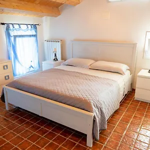 Delta House , Taglio di Po Italien